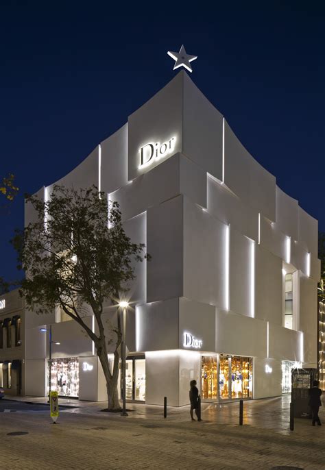 DIOR FACADE 